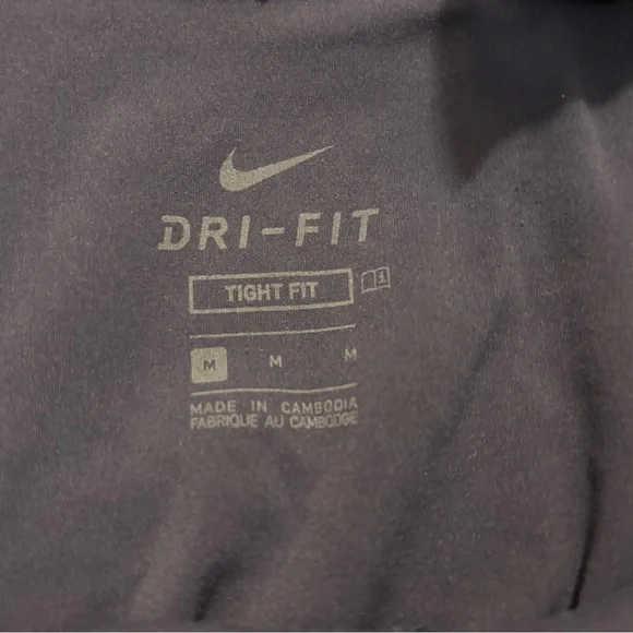 Nike - Picture 2 of 3